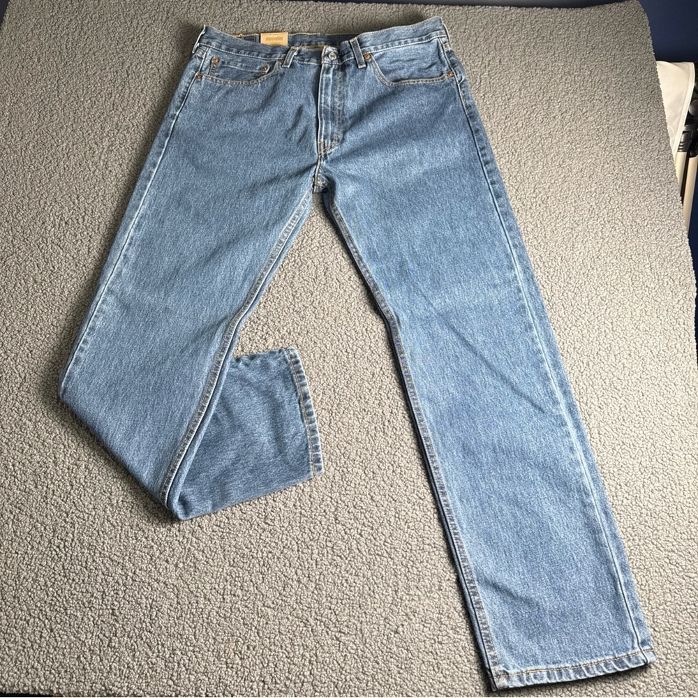 Levi's Men's 505 Regular Fit Jeans - Light Wash 36x32 NWT.